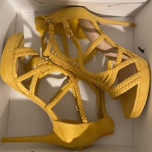Size 11, Yellow Aldo Parello Heel, 5 inches